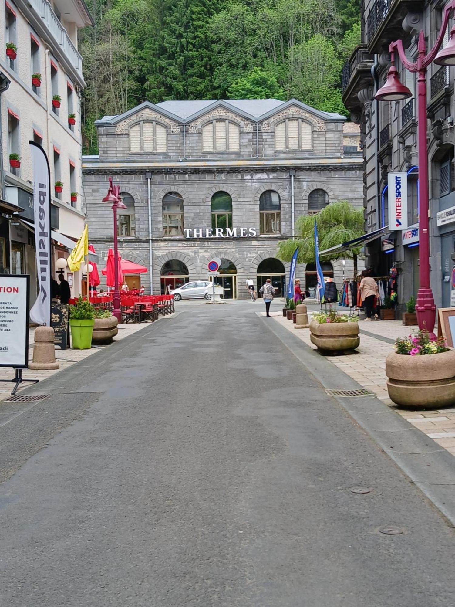 Appartement Au Coeur Du Mont-Dore Buitenkant foto
