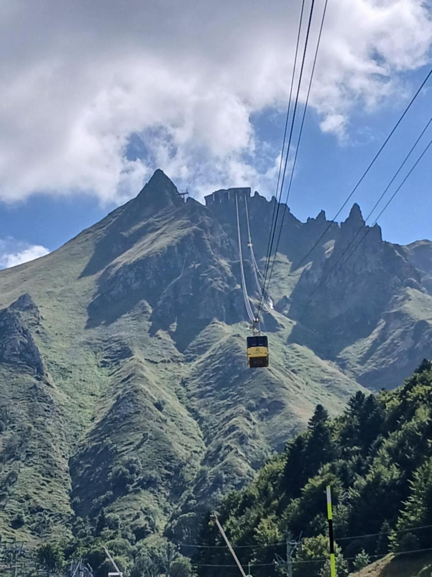 Appartement Au Coeur Du Mont-Dore Buitenkant foto